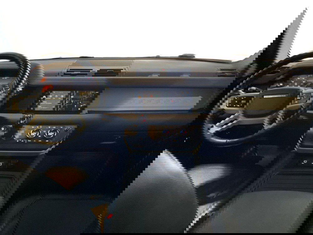 Land Rover Defender usata a Macerata (10)