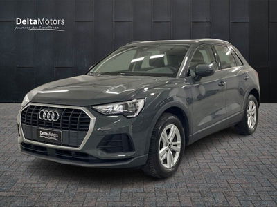 Audi Q3 35 2.0 tdi Business Advanced s-tronic del 2021 usata a Montecosaro