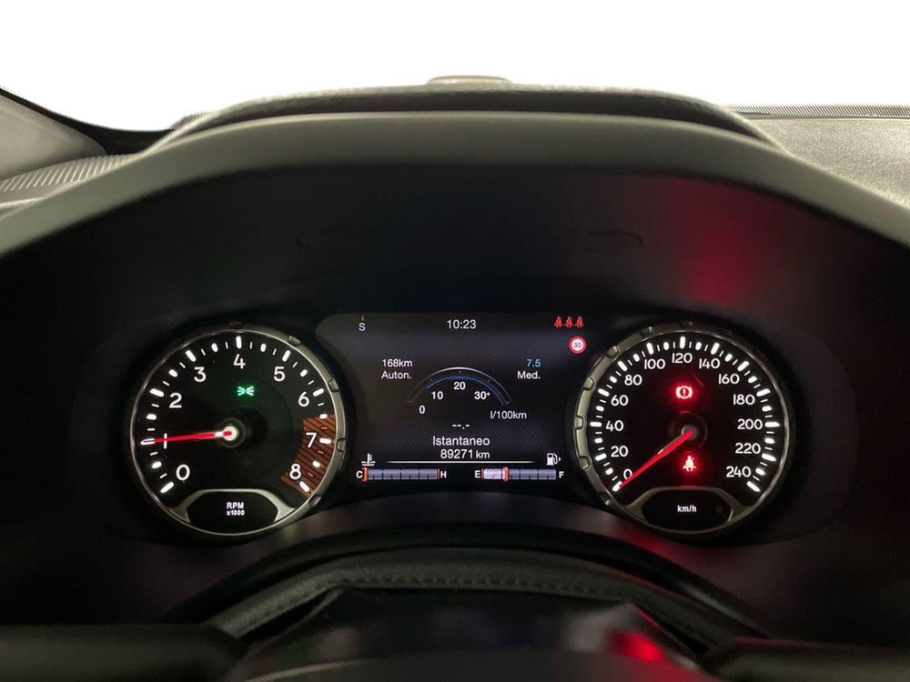 Jeep Renegade usata a Macerata (9)