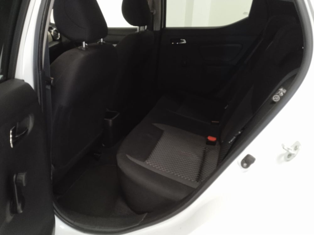 Nissan Micra usata a Torino (9)
