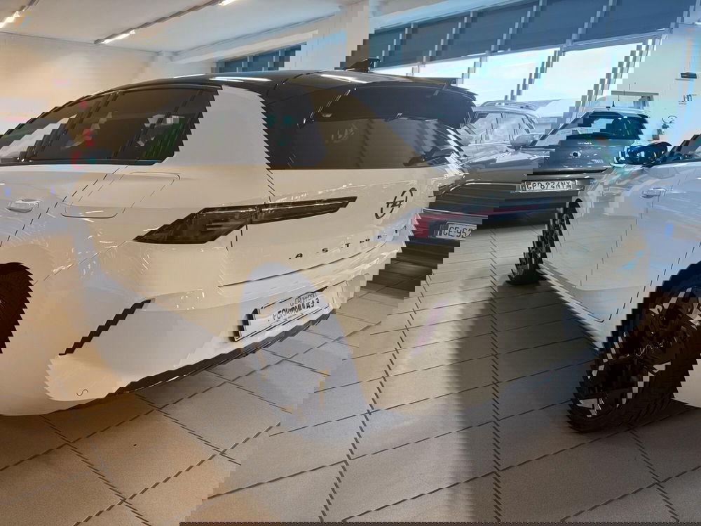 Opel Astra usata a Messina (4)