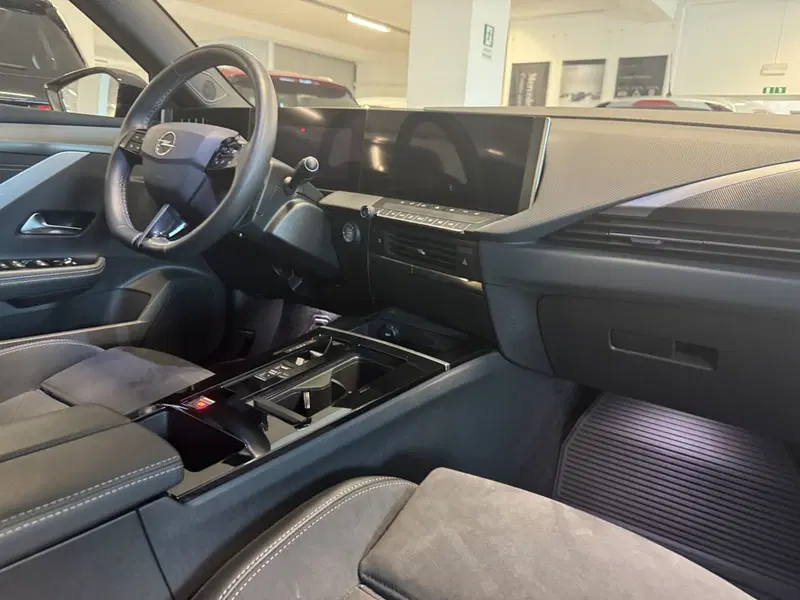 Opel Astra usata a Messina (9)