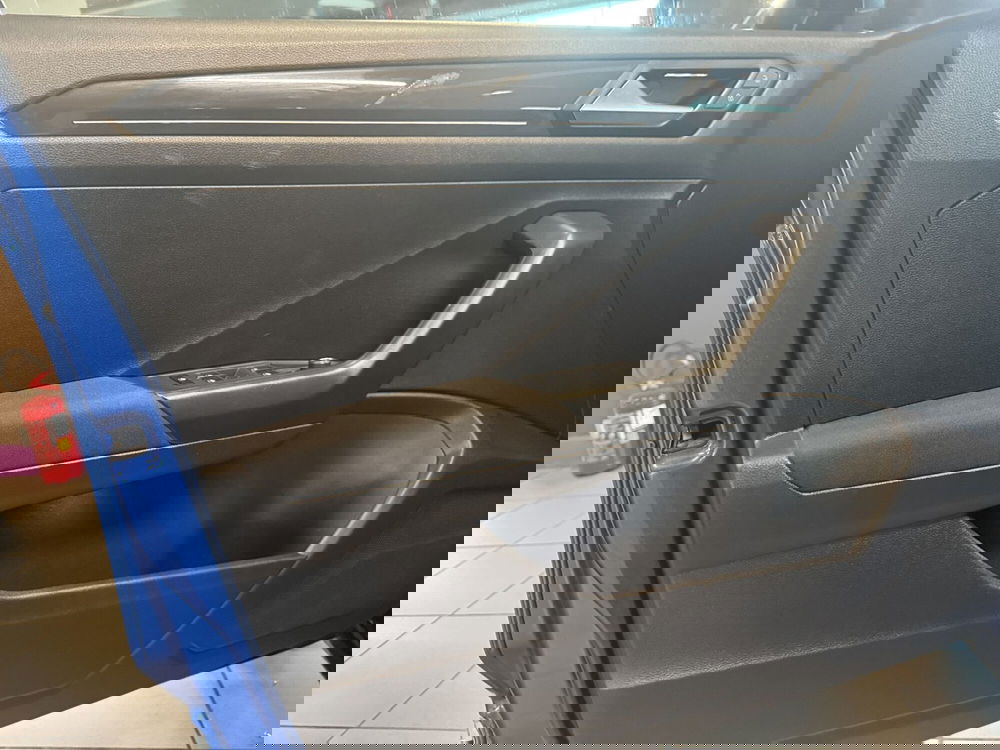 Volkswagen T-Roc usata a Messina (6)