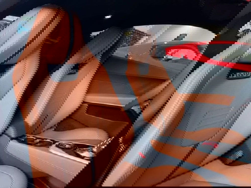 Lotus Emira nuova a Messina (9)