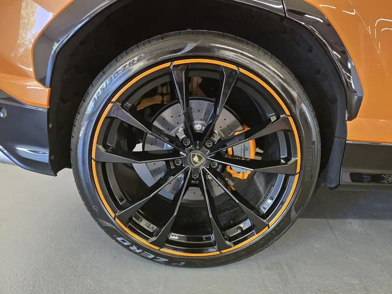 Lamborghini Urus usata a Bologna (9)