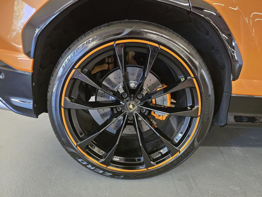Lamborghini Urus usata a Bologna (9)