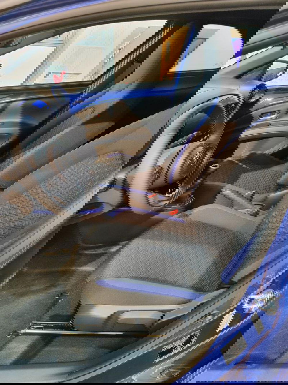 Toyota Aygo X nuova a Perugia (11)