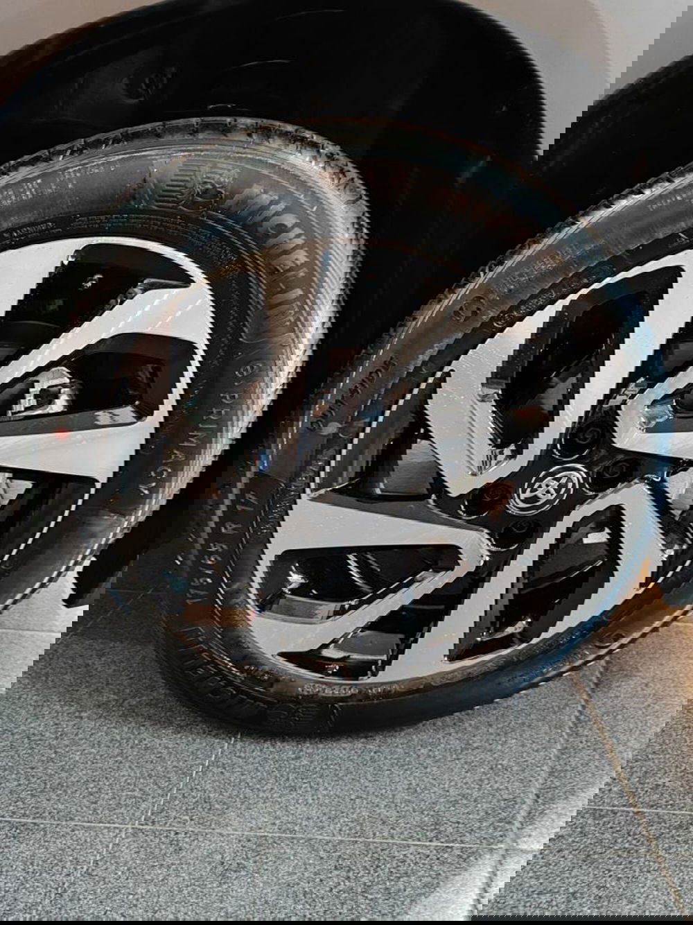 Toyota Aygo X nuova a Perugia (14)