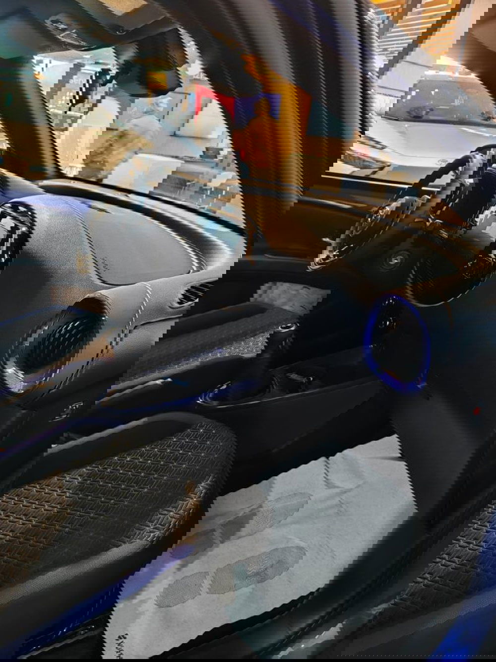 Toyota Aygo X nuova a Perugia (5)