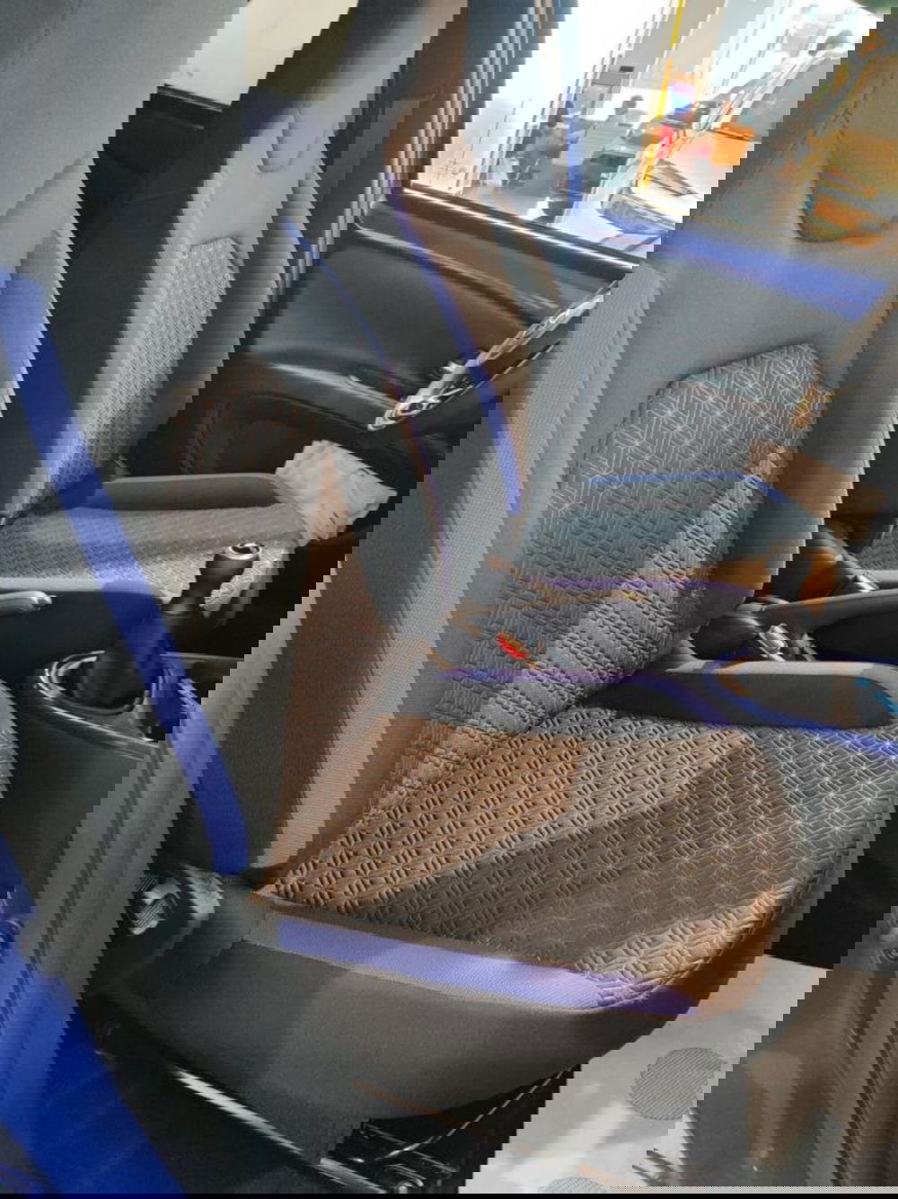 Toyota Aygo X nuova a Perugia (6)