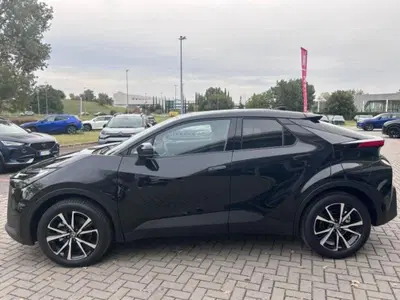 Toyota Toyota C-HR 2.0 phev Trend fwd e-cvt nuova a Perugia
