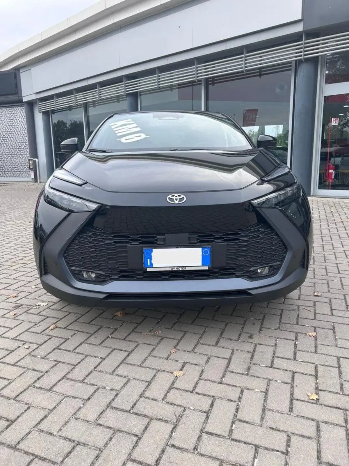 Toyota Toyota C-HR nuova a Perugia (3)