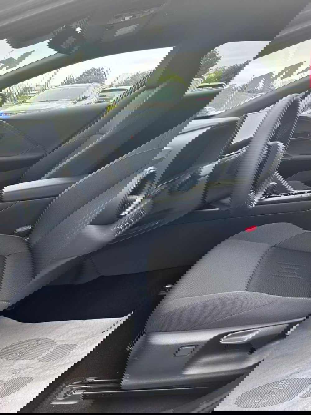 Toyota Toyota C-HR nuova a Perugia (9)