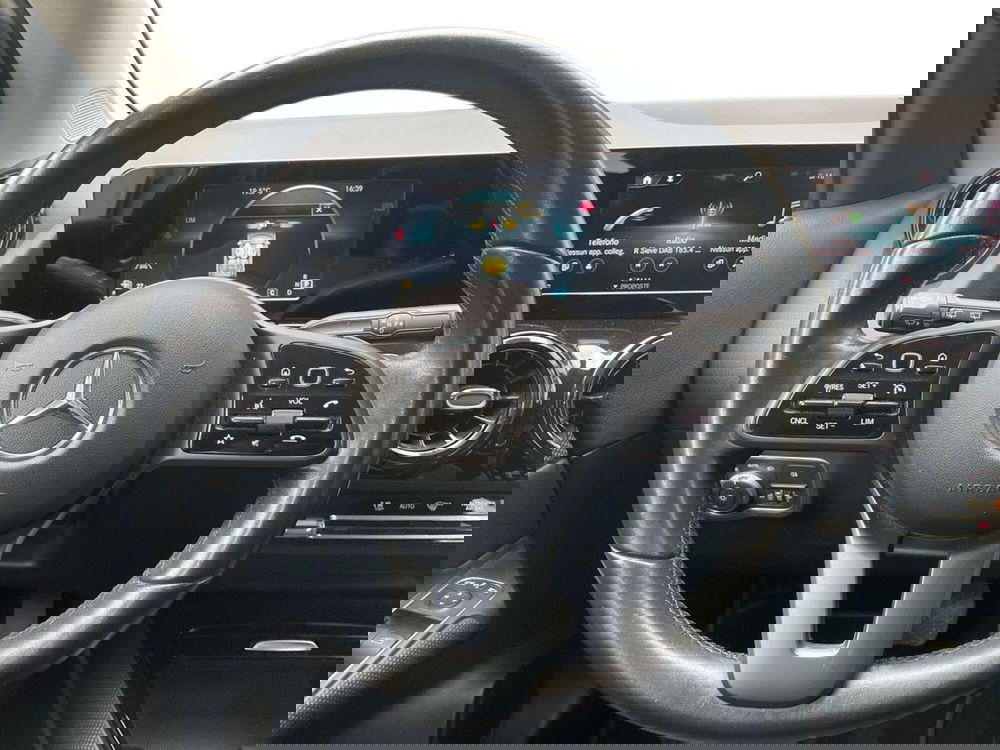 Mercedes-Benz GLA SUV usata a Prato (10)