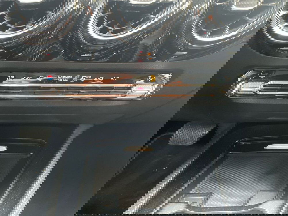 Mercedes-Benz GLA SUV usata a Prato (15)