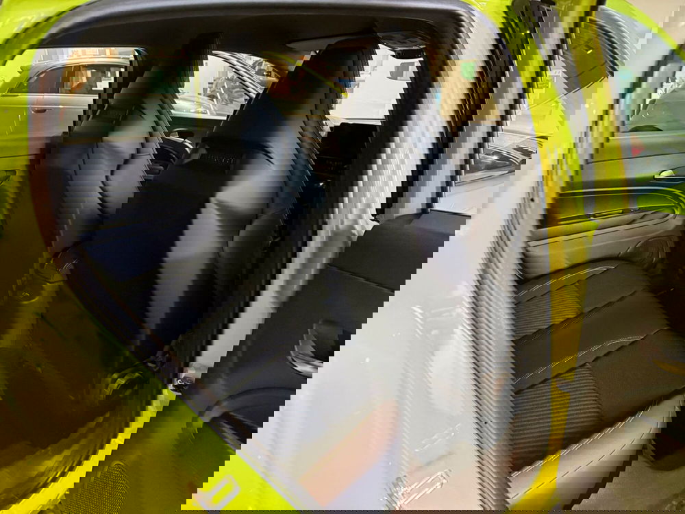 Abarth 600e nuova a Frosinone (7)