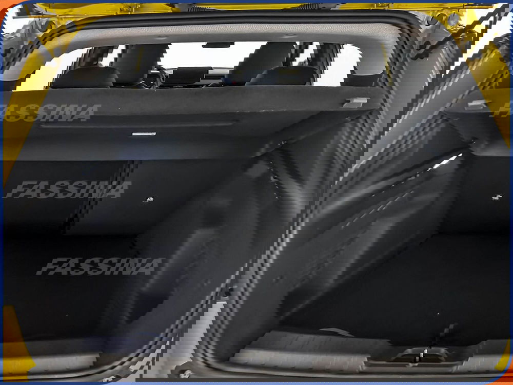 Jeep Avenger nuova a Milano (11)