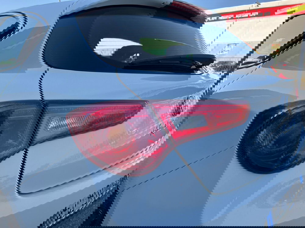 Alfa Romeo Giulietta usata a Parma (16)