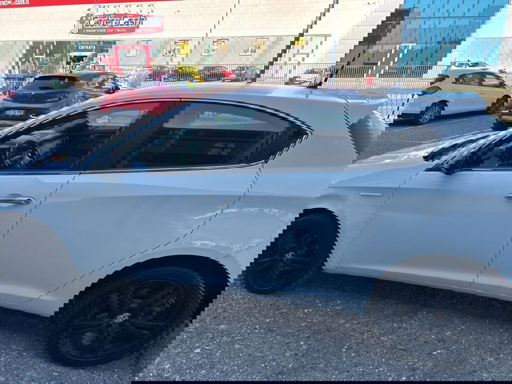 Alfa Romeo Giulietta usata a Parma (17)