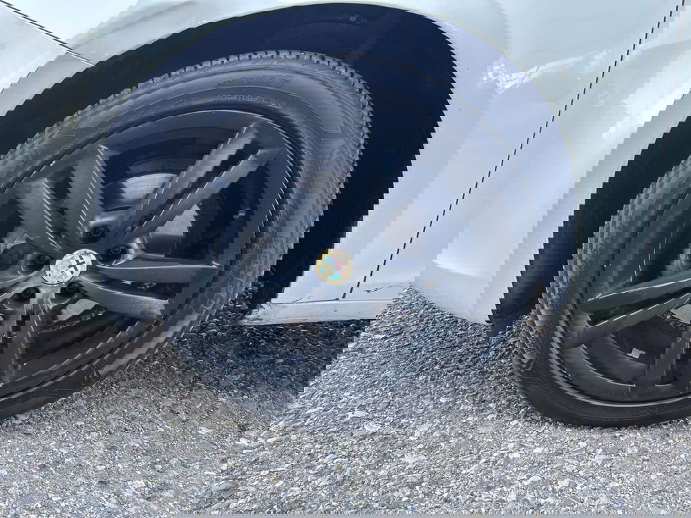 Alfa Romeo Giulietta usata a Parma (18)