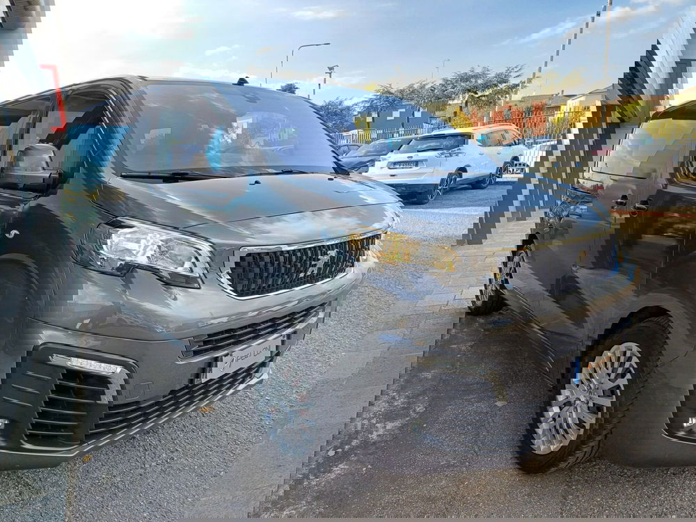Peugeot Traveller usata a Modena (5)
