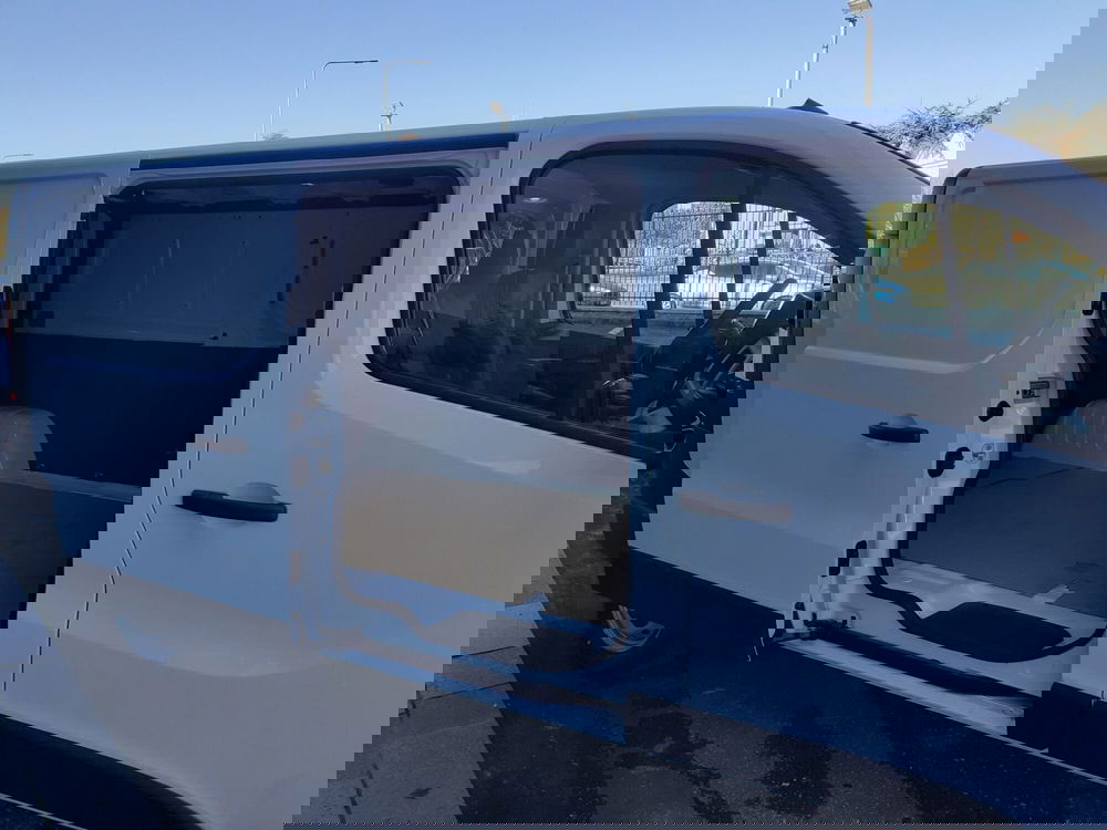 Nissan Primastar Furgone nuova a Modena (7)