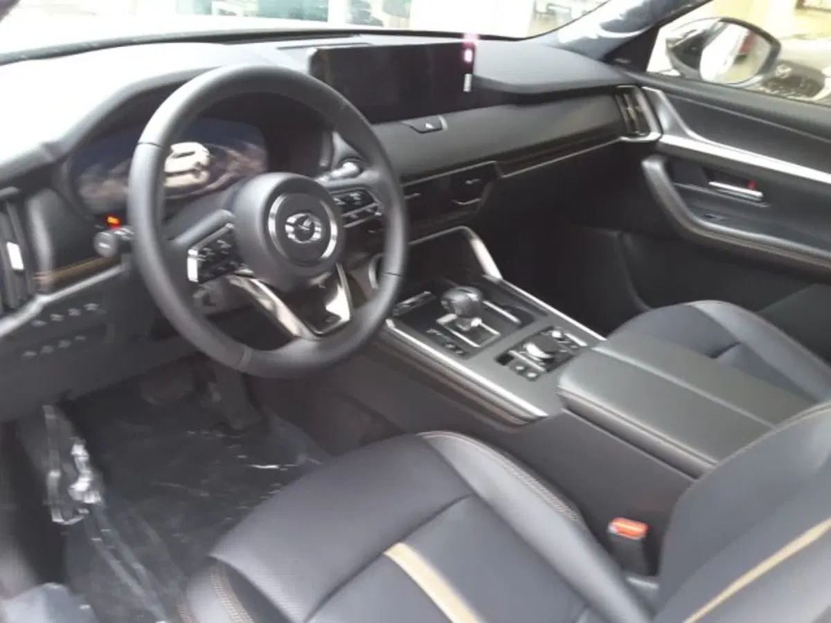 Mazda CX-60 nuova a Firenze (7)