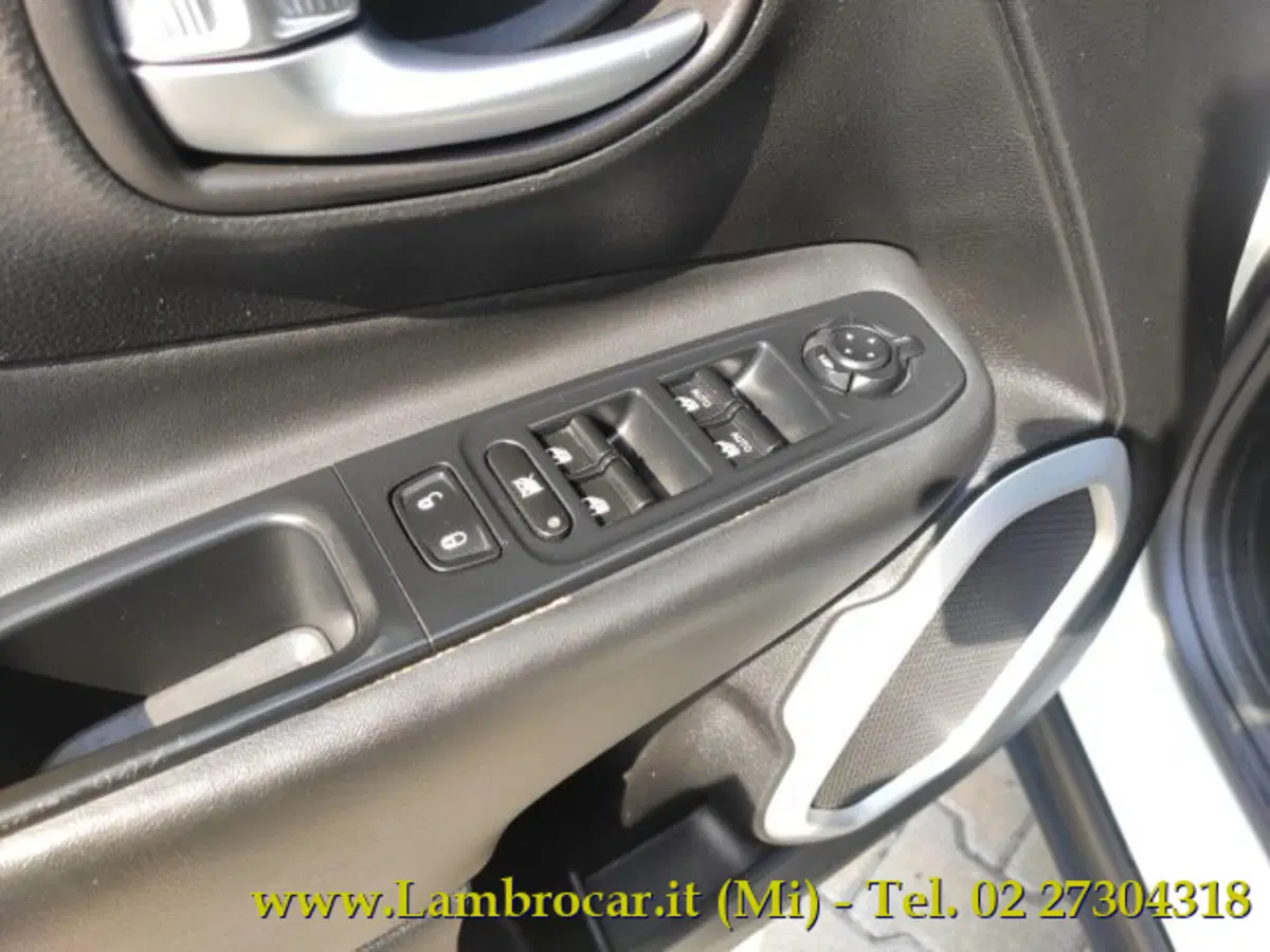 Jeep Renegade usata a Milano (11)