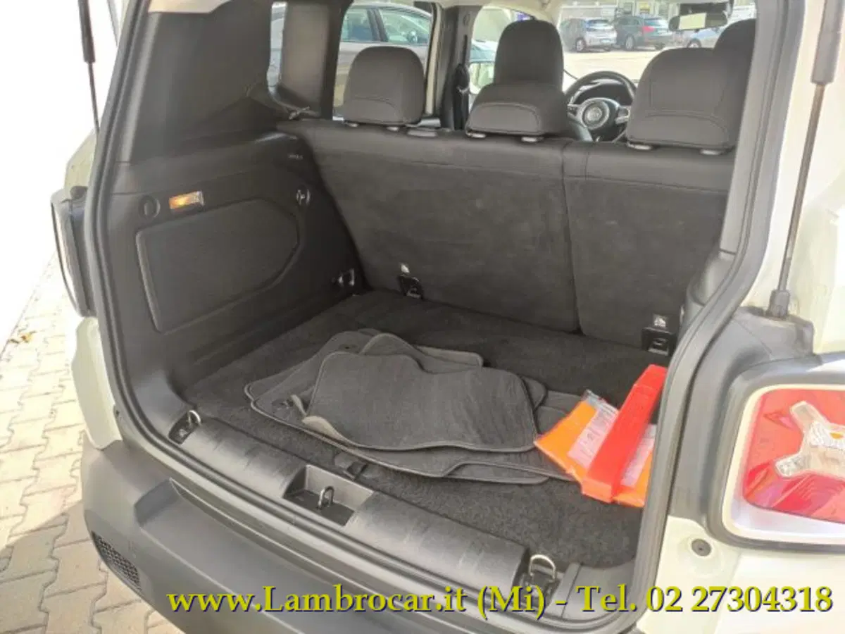 Jeep Renegade usata a Milano (13)