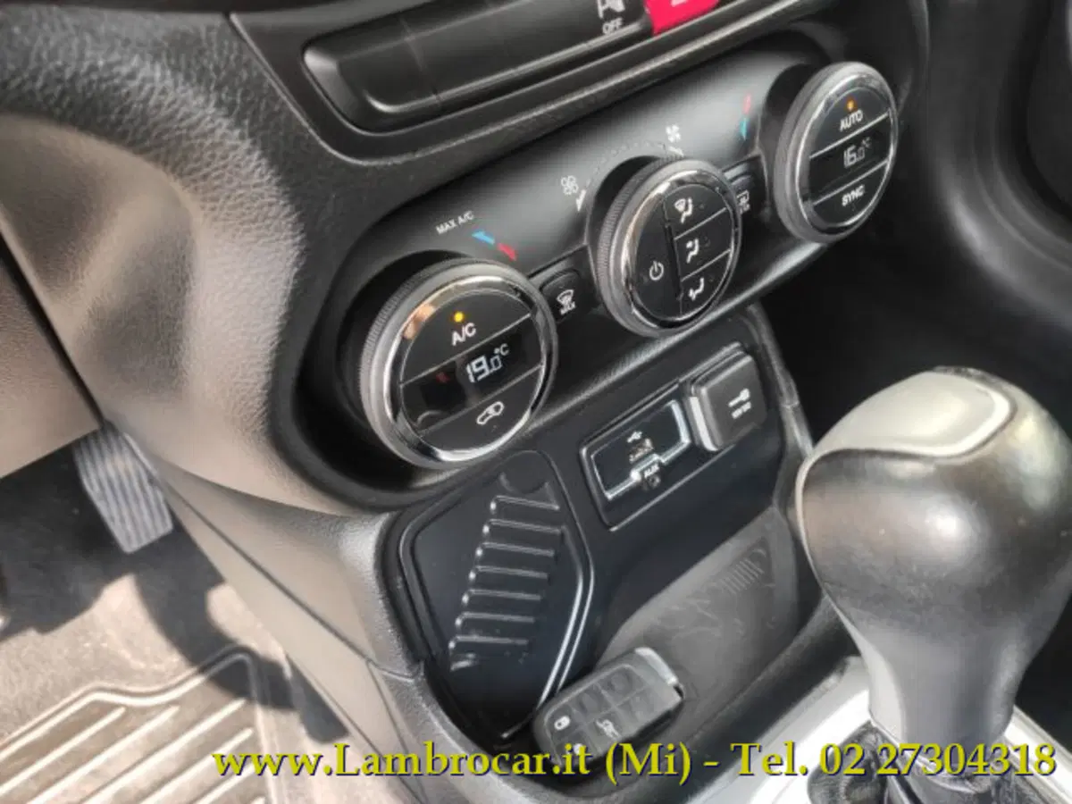 Jeep Renegade usata a Milano (9)