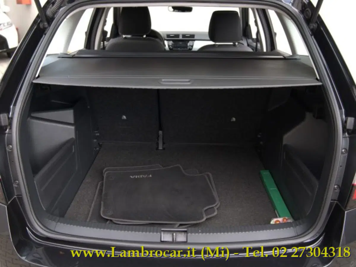 Skoda Fabia Station Wagon usata a Milano (11)