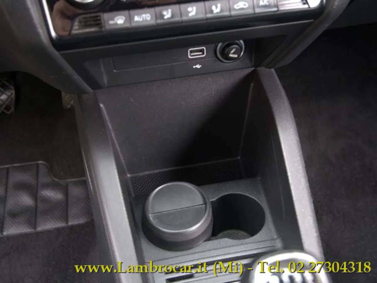 Skoda Fabia Station Wagon usata a Milano (8)