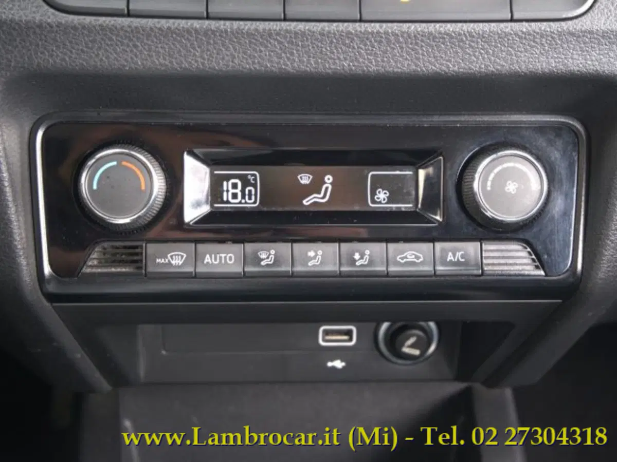 Skoda Fabia Station Wagon usata a Milano (9)