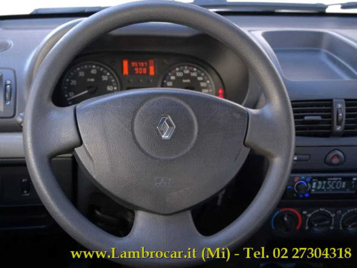 Renault Clio usata a Milano (6)