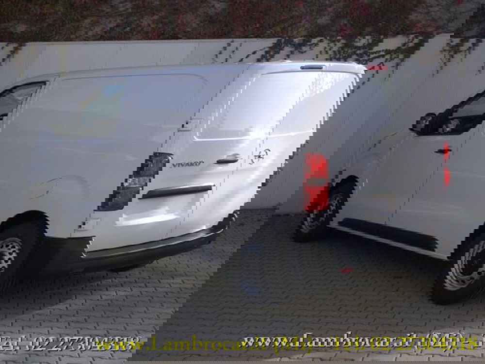 Opel Vivaro Furgone nuova a Milano (15)