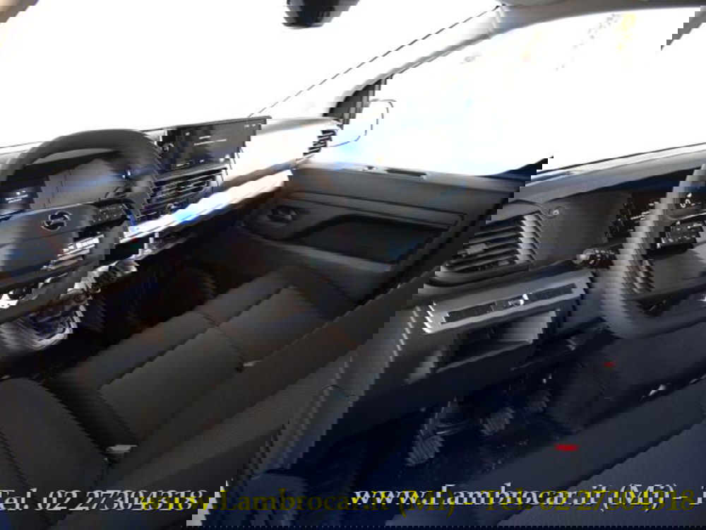 Opel Vivaro Furgone nuova a Milano (2)