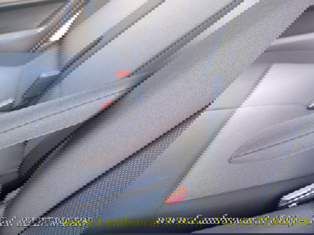 Opel Vivaro Furgone nuova a Milano (6)