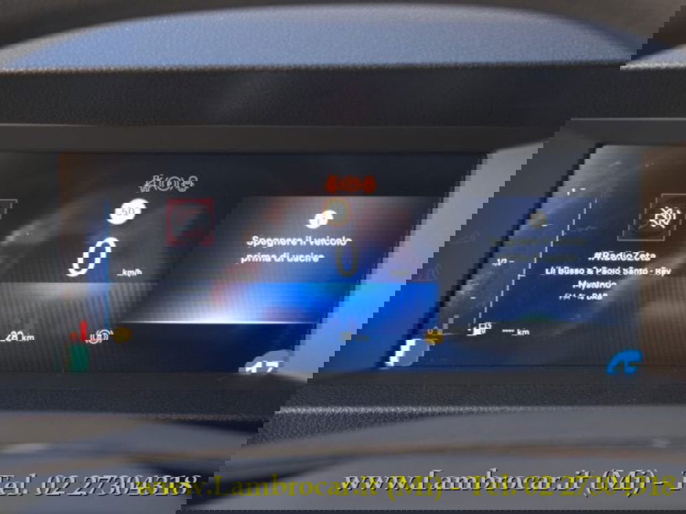 Opel Vivaro Furgone nuova a Milano (7)