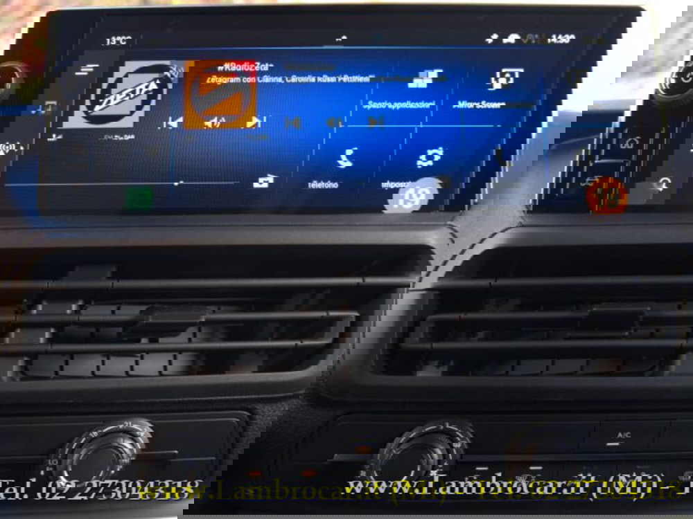 Opel Vivaro Furgone nuova a Milano (8)