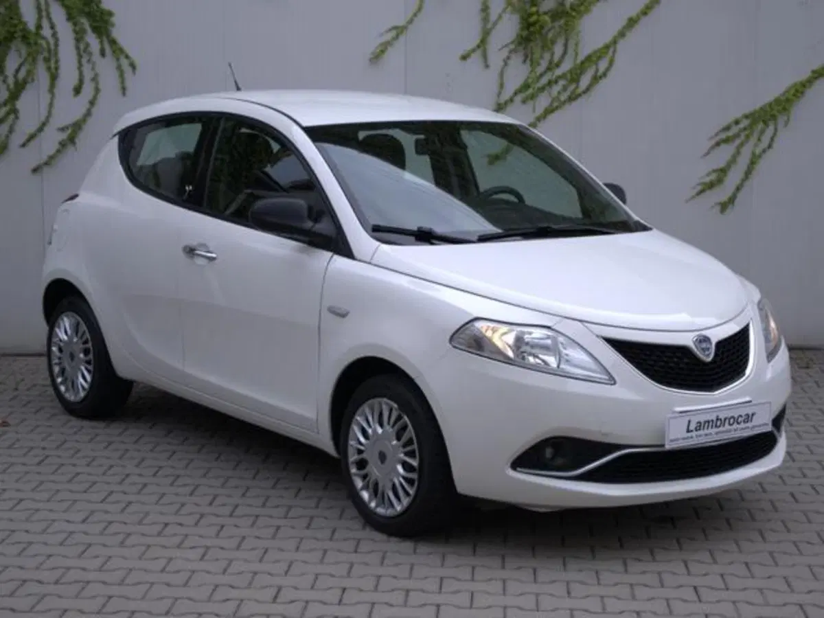 Lancia Ypsilon usata a Milano