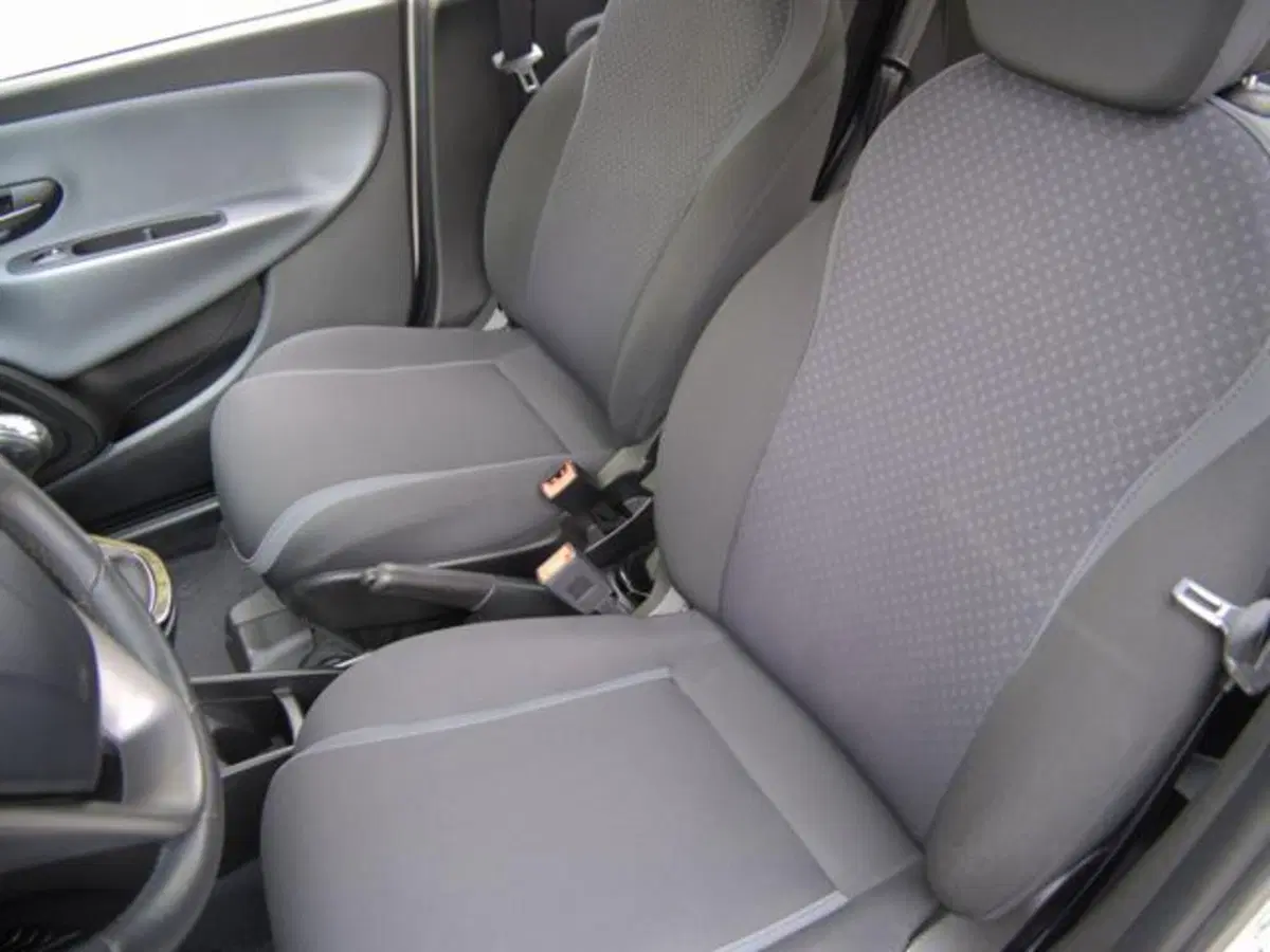 Lancia Ypsilon usata a Milano (4)