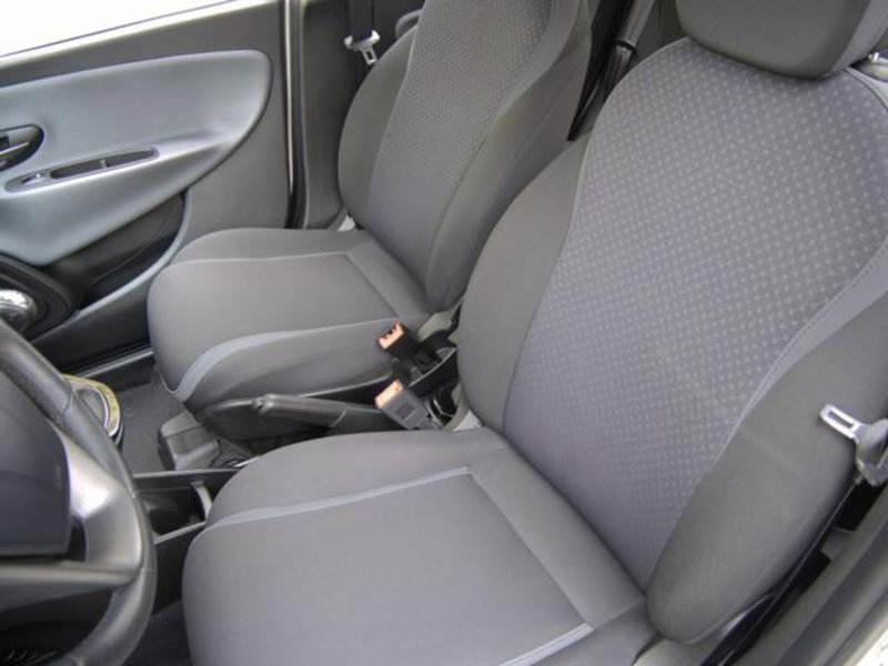 Lancia Ypsilon usata a Milano (4)
