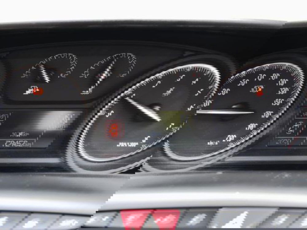 Lancia Ypsilon usata a Milano (8)