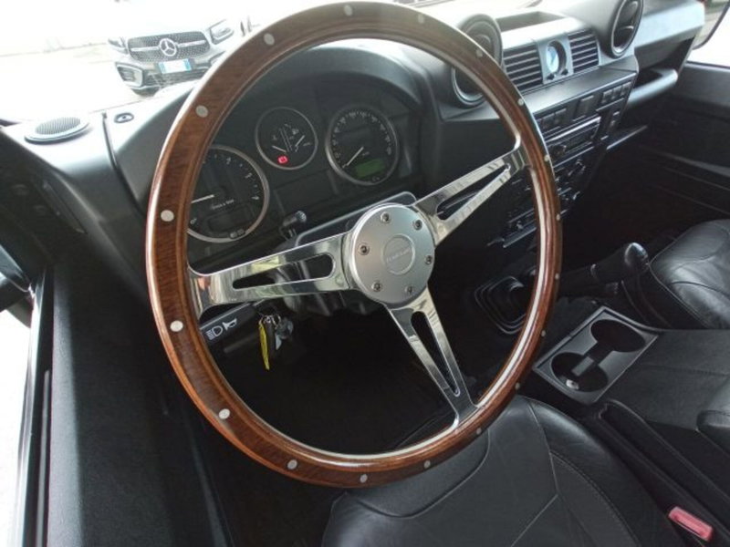 Land Rover Defender usata a Potenza (16)