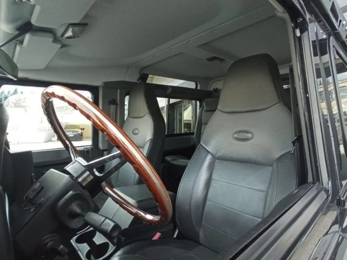 Land Rover Defender usata a Potenza (9)