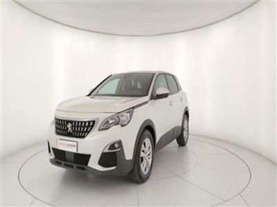 Peugeot 3008 BlueHDi 130 S&amp;S EAT8 Active Pack del 2019 usata a Bari