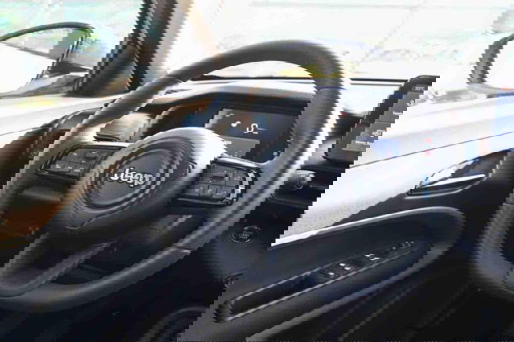 Jeep Avenger nuova a Torino (12)