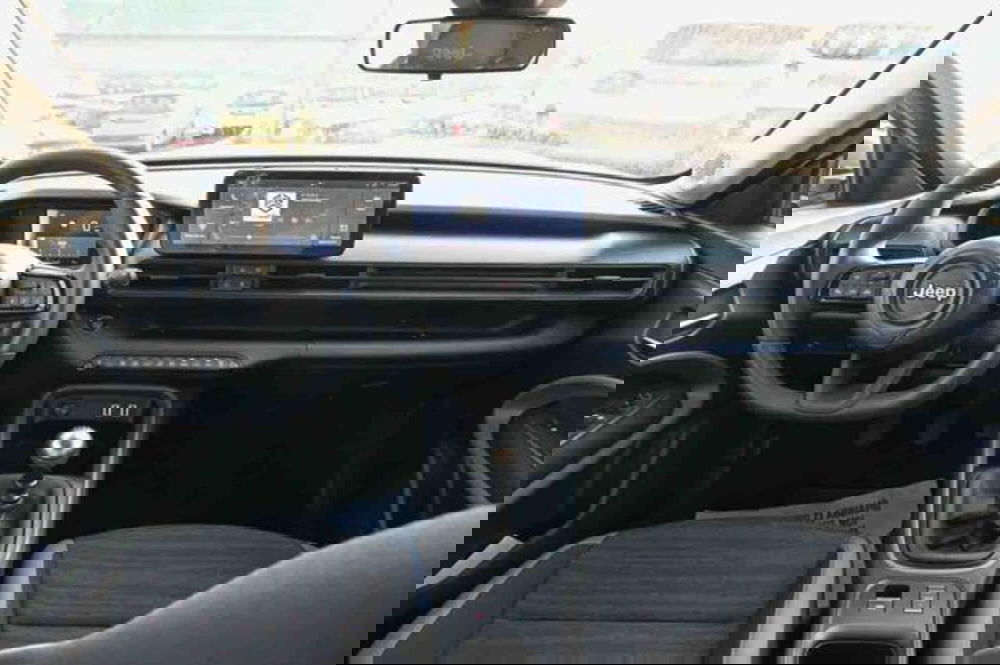 Jeep Avenger nuova a Torino (7)