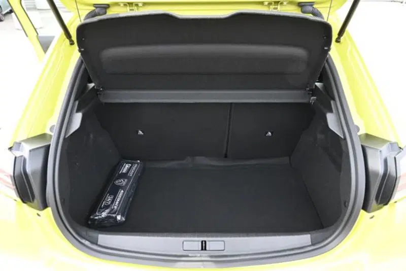 Peugeot 208 nuova a Torino (9)