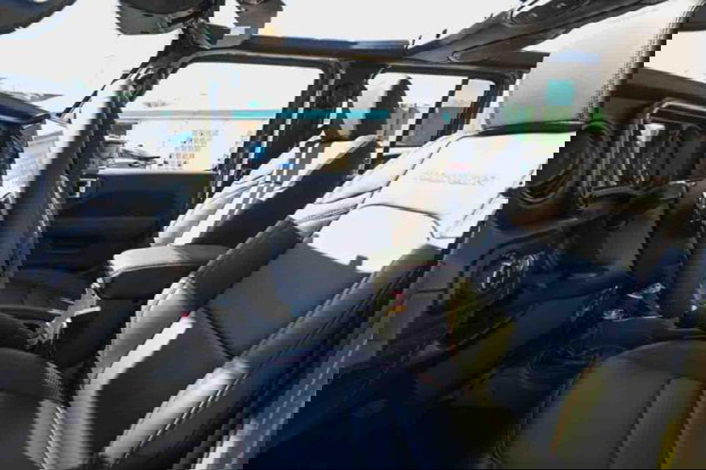 Jeep Wrangler Unlimited nuova a Torino (14)